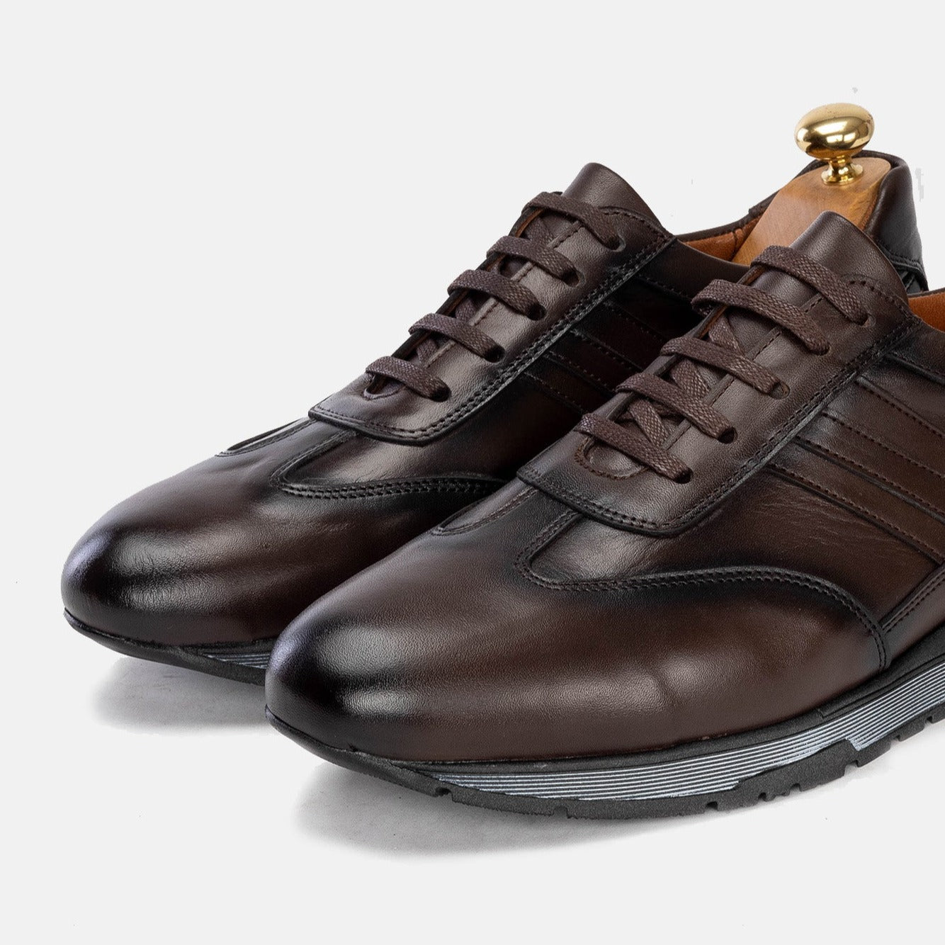 Volzak 5152 Basket en cuir Marron