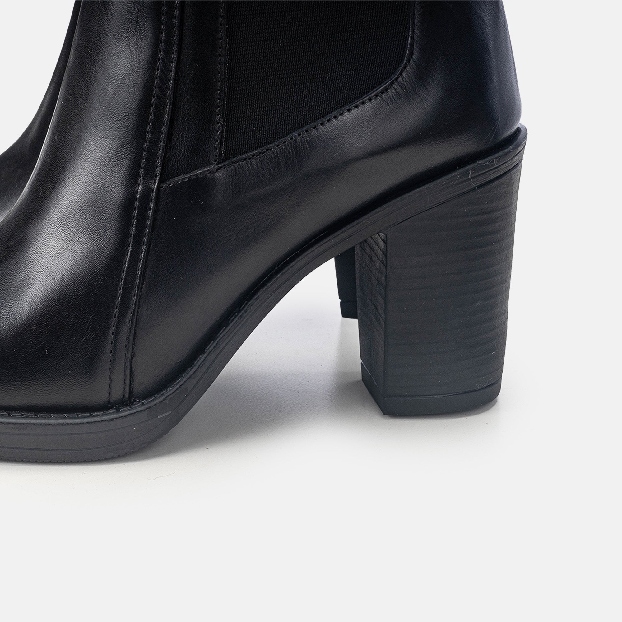 Volzak 2026 Bottine en cuir Noir