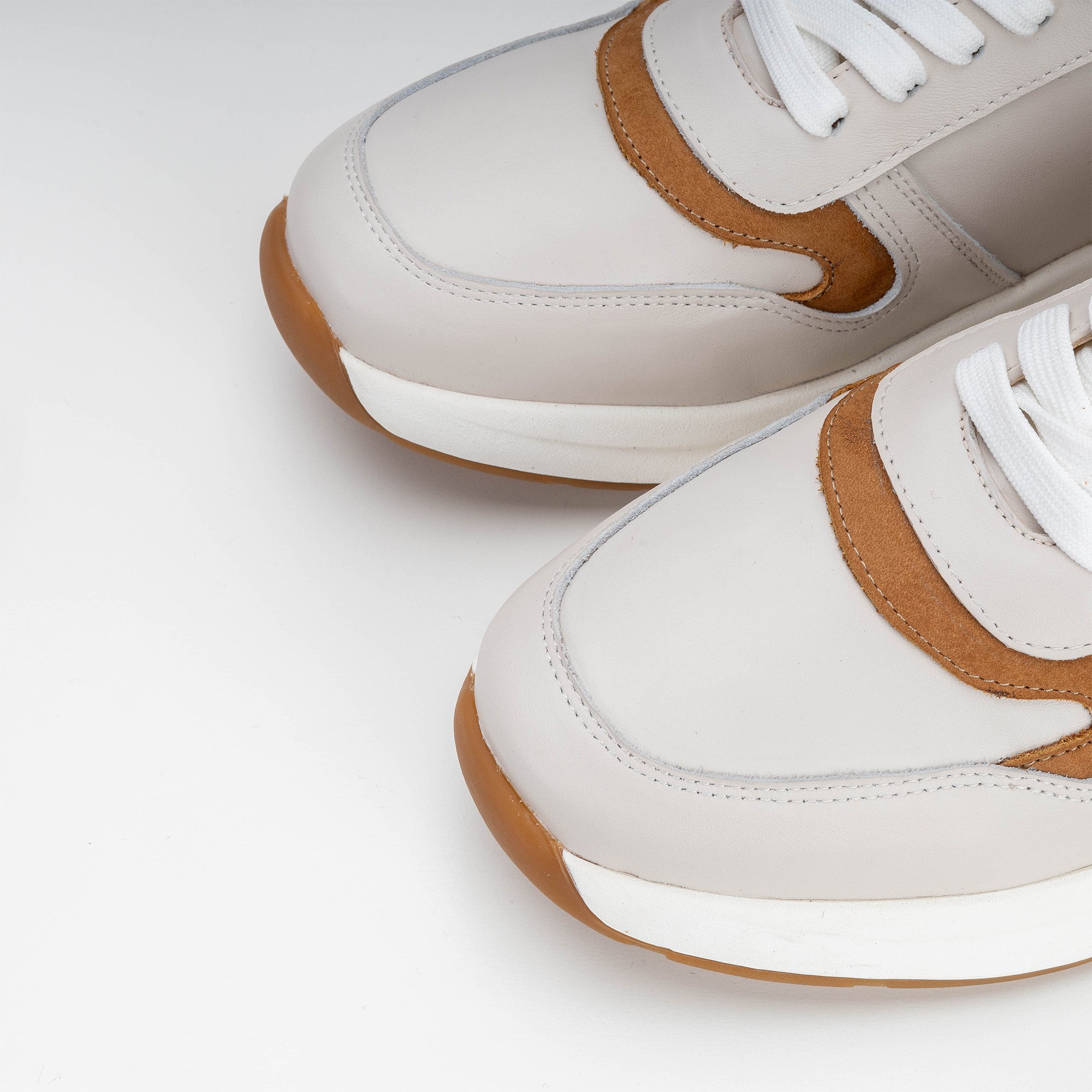 Volzak 3038 Basket en cuir Beige Camel