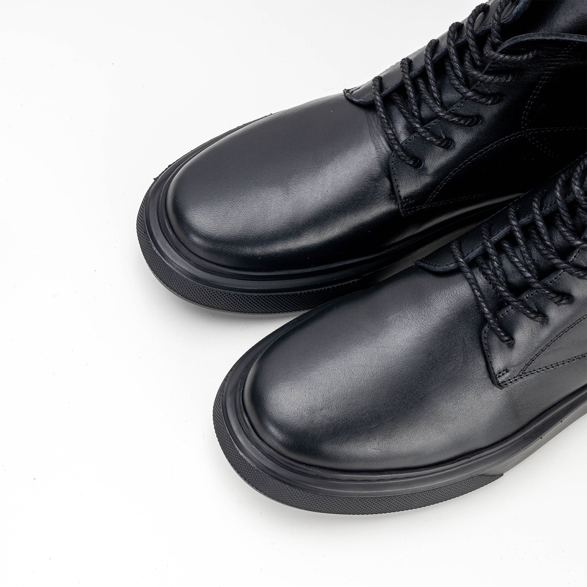 Volzak 4003 Black Leather Ankle Boot