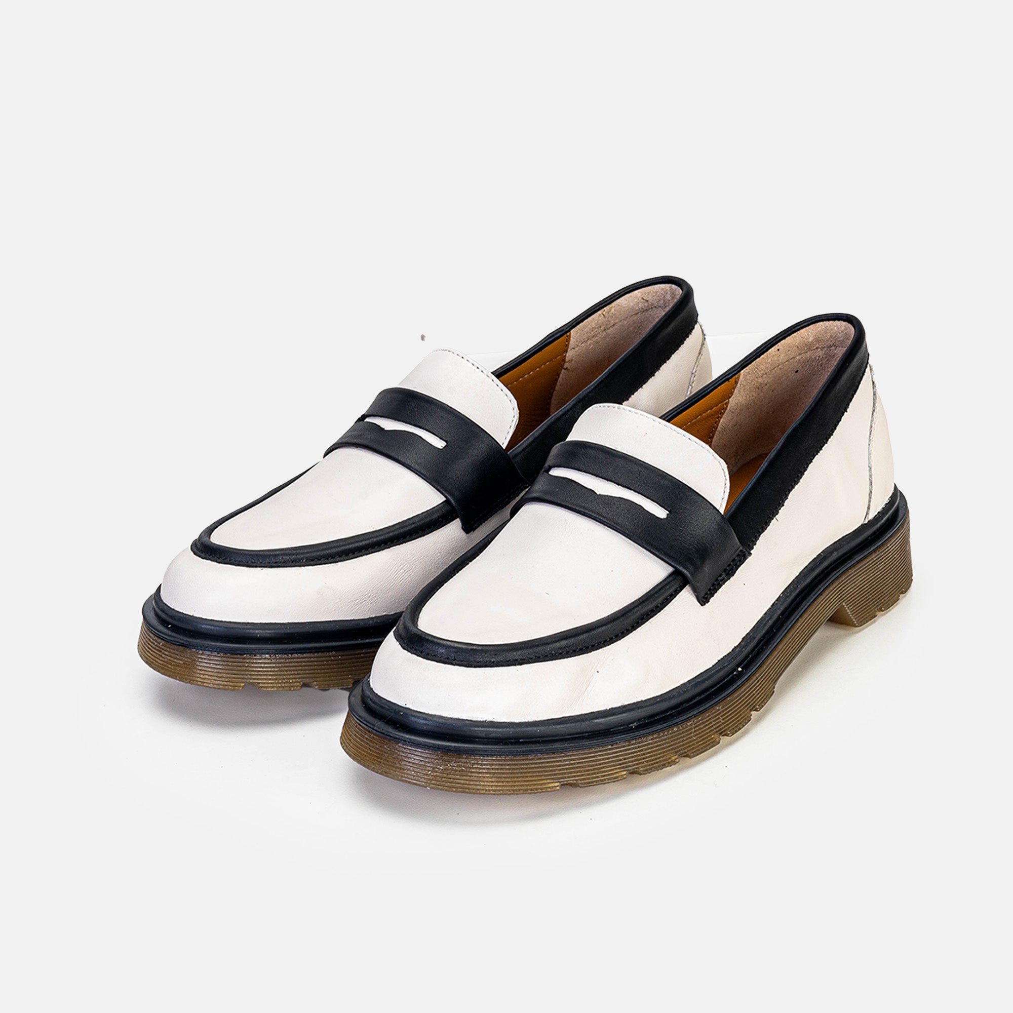 Volzak 422 Leather Shoe White Black