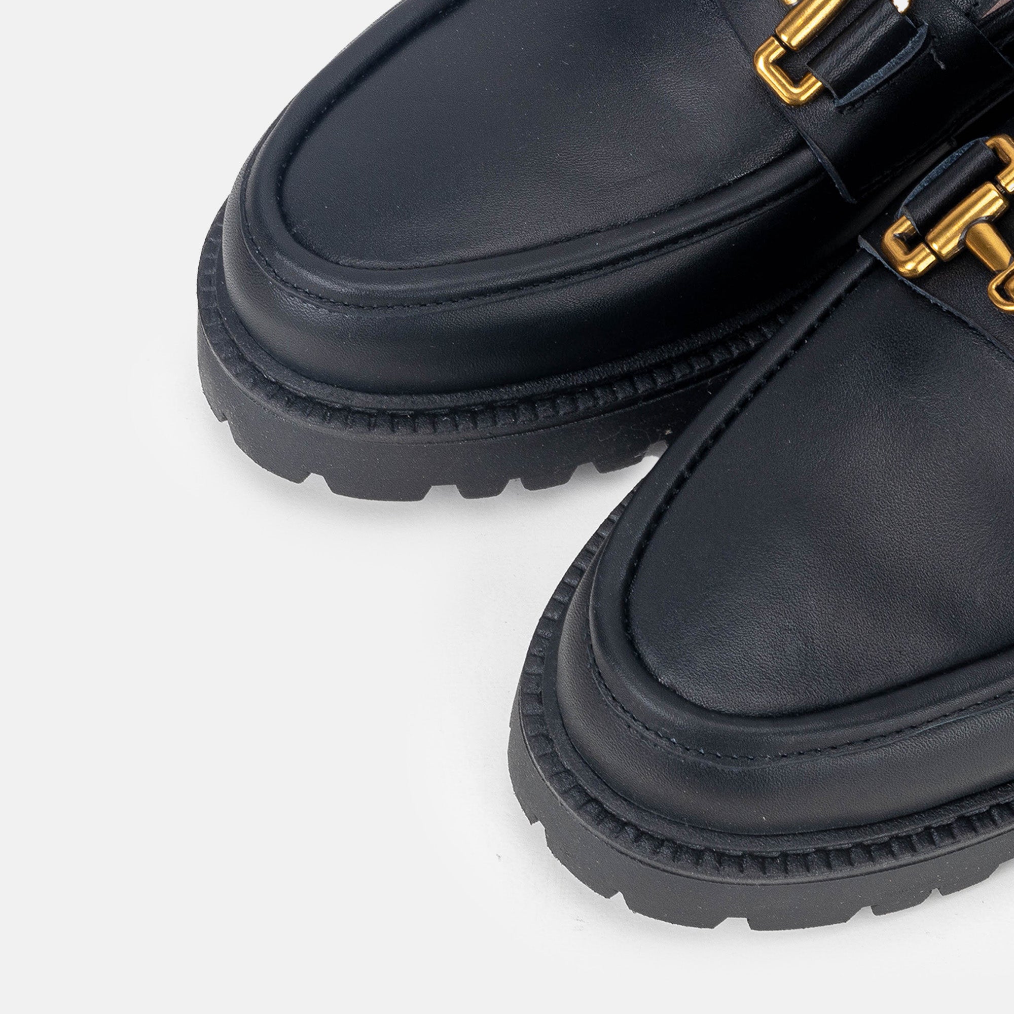 Volzak 1135 Black Leather Shoe