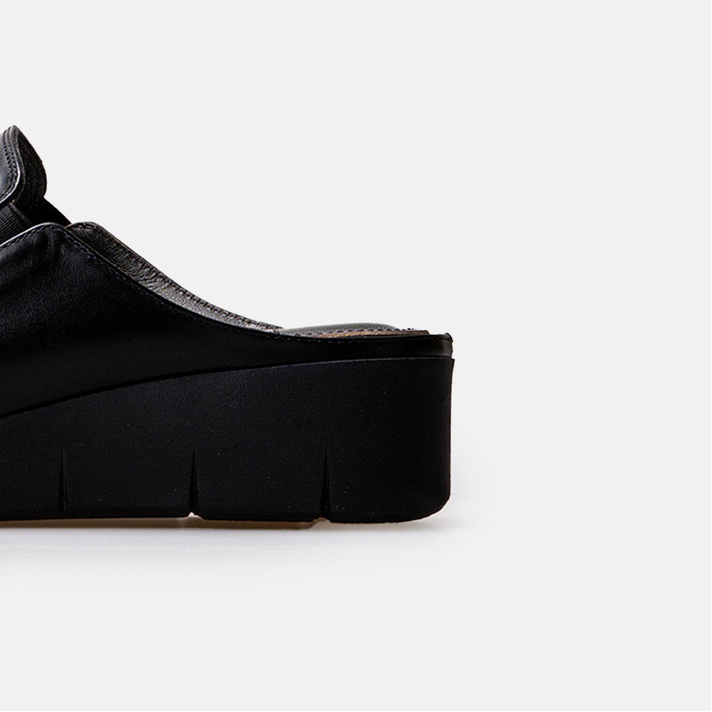 Volzak 06 Sabot en cuir Noir