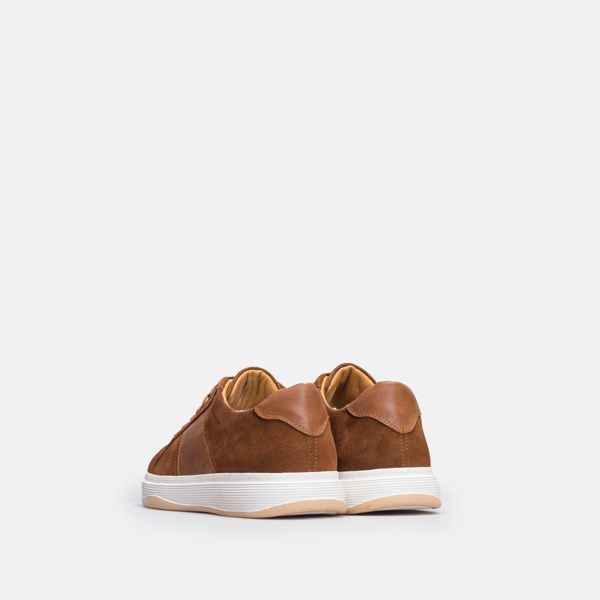 Volzak 7003 basket en daim Camel