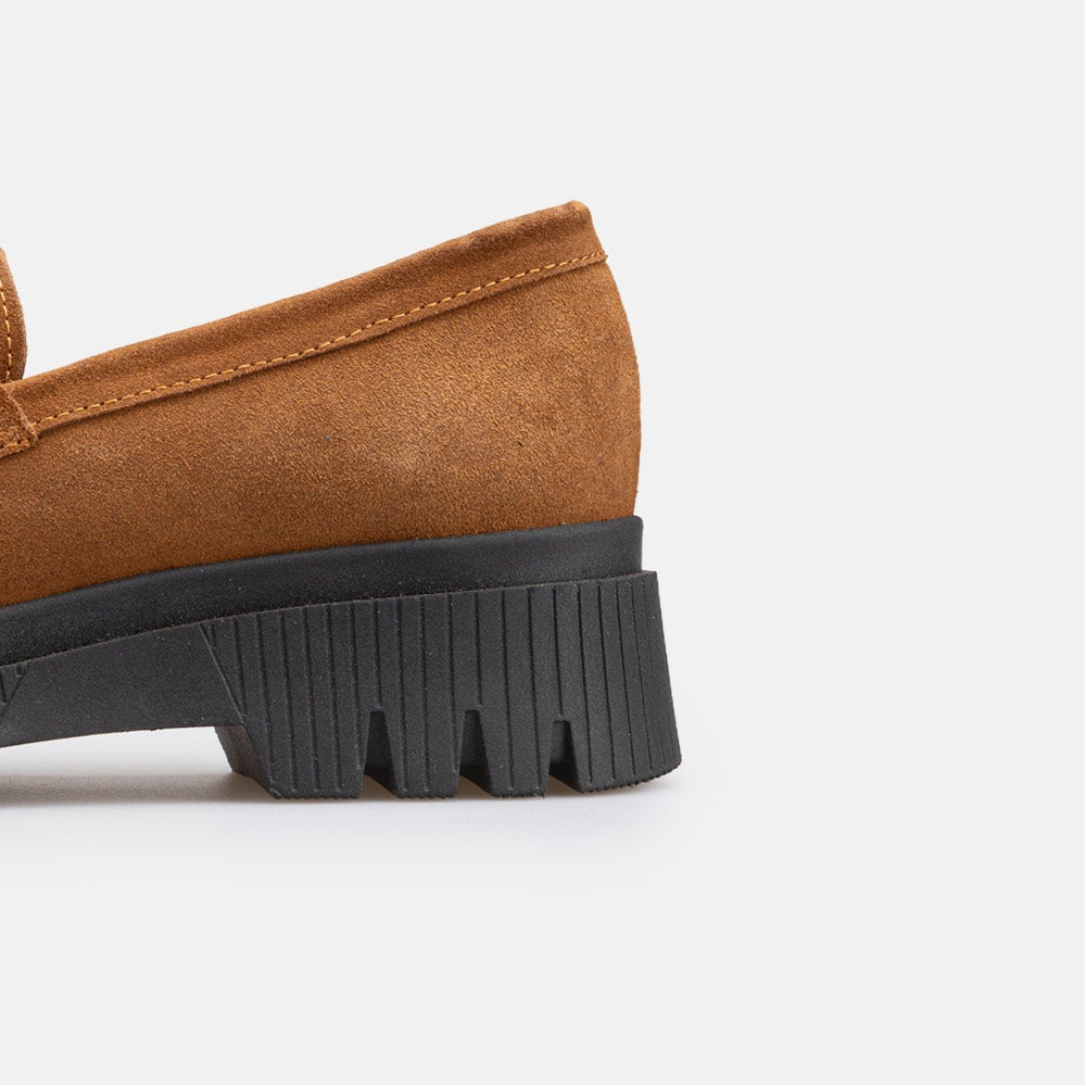 Volzak 122 Chaussure en daim Camel