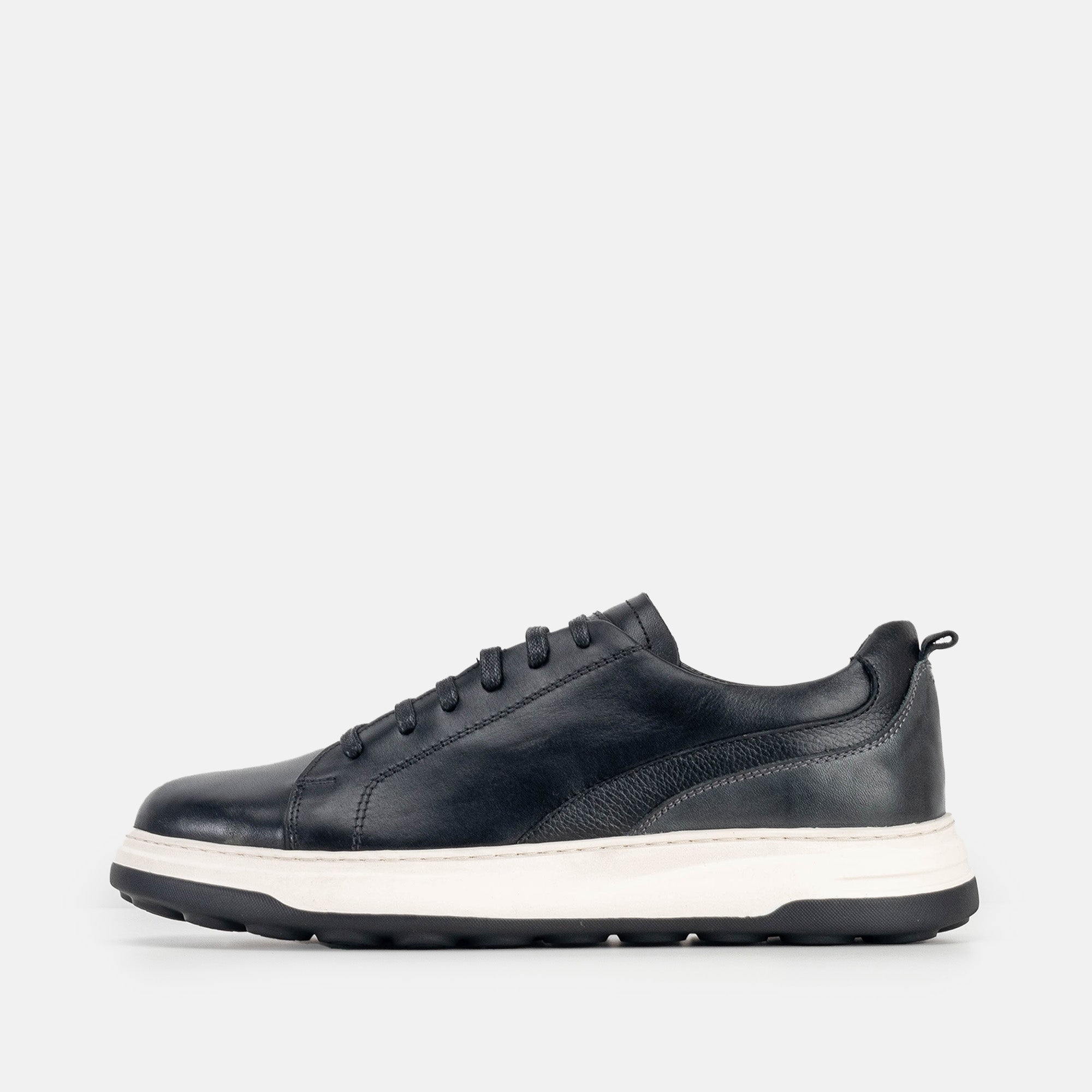 Volzak 6092 basket en cuir Noir