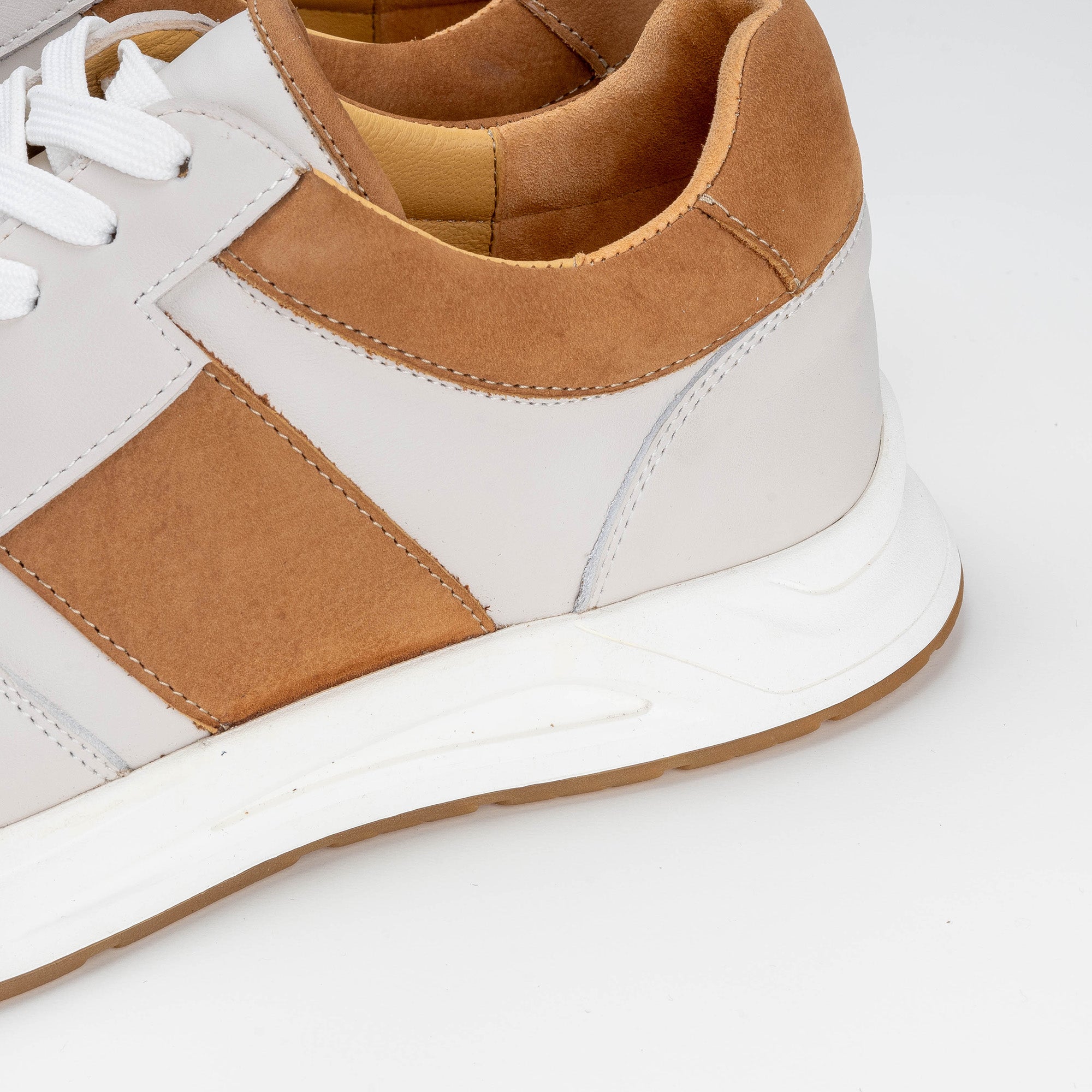 Volzak 3038 Basket en cuir Beige Camel