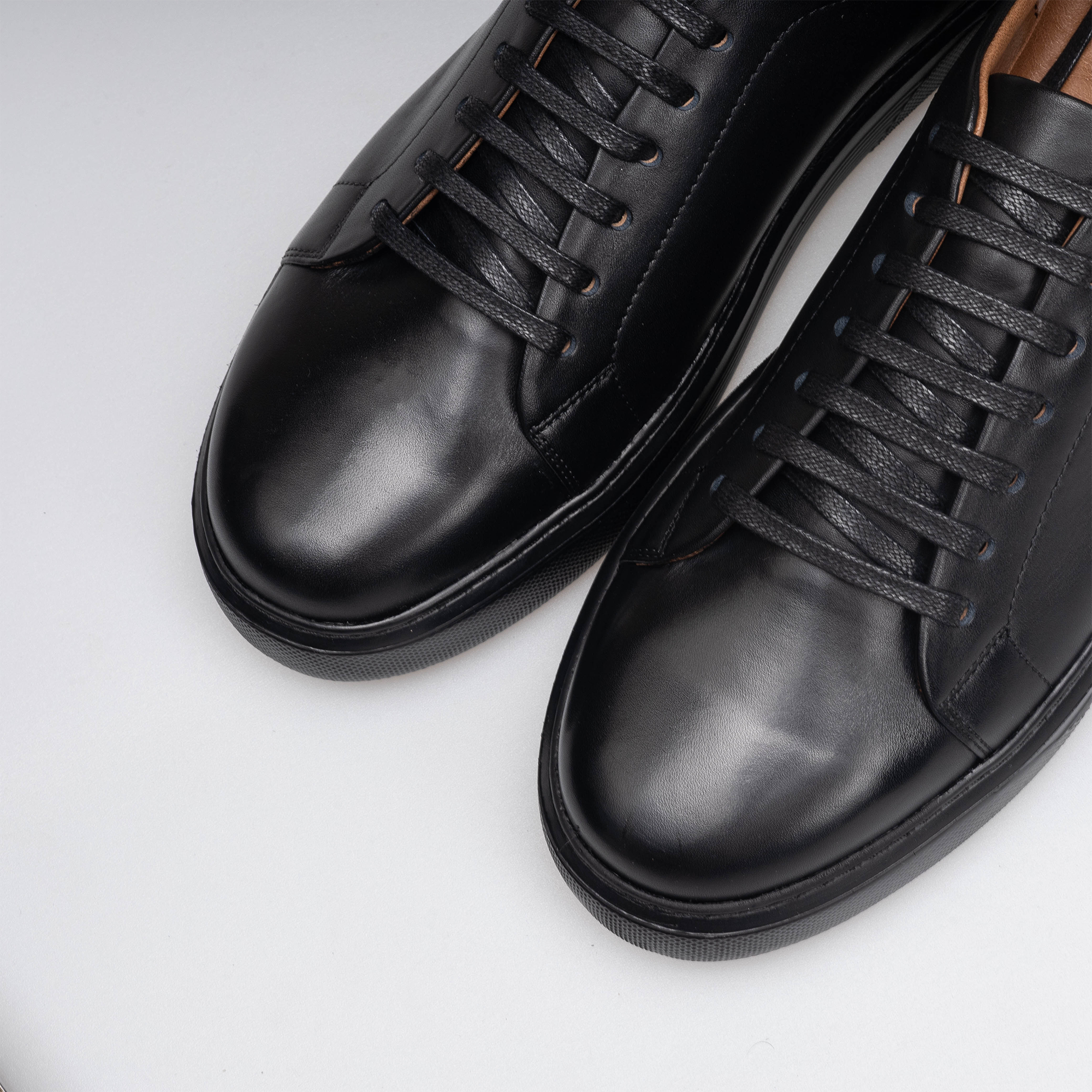 Volzak 5347 basket en cuir Noir