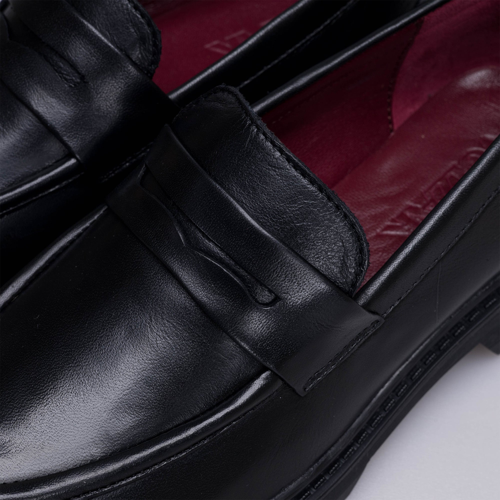 Volzak 6035 Black Leather Shoe